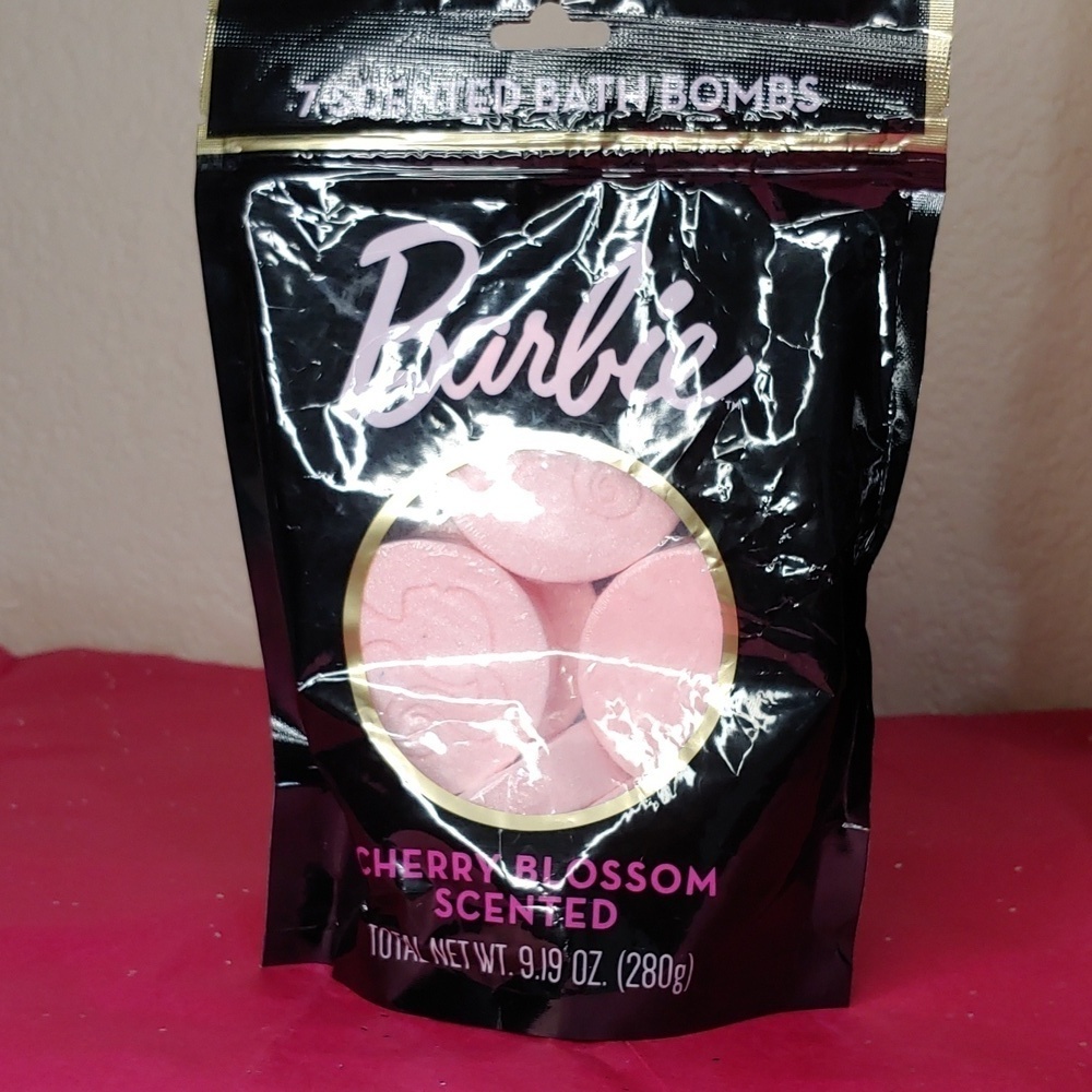 Barbie Bath Bombs Pink Sparkly & Scented Bath Bombs Barbie Bathroom NEW 🫧 🛁